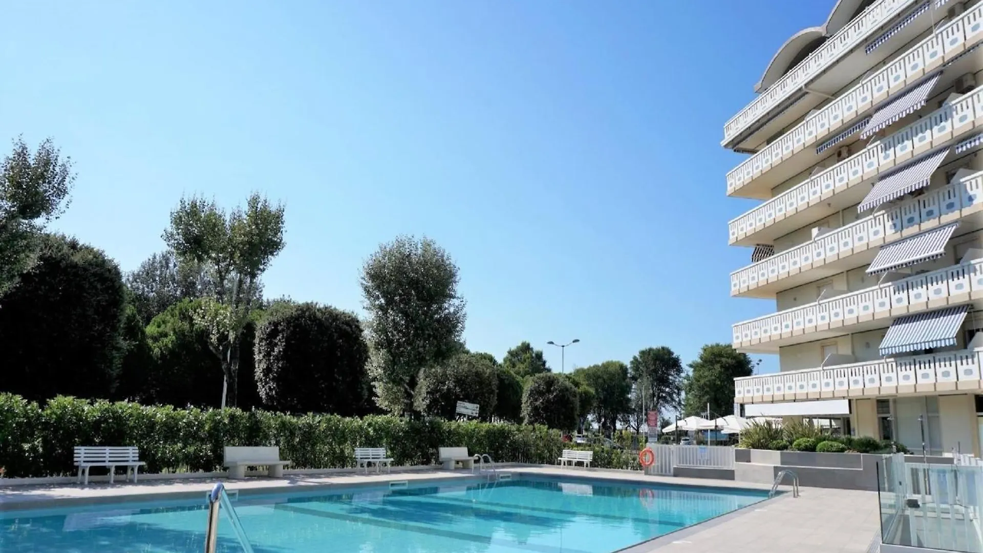 Apartment In Porto Santa Margherita Ve contacts